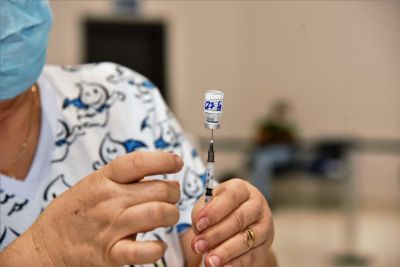 Atraso na segunda dose pode resultar na implantao do passaporte da vacina em Cuiab