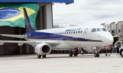 Embraer anuncia demisso de 900 empregados no Brasil