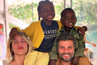 Bruno Gagliasso e Giovanna Ewbank mostram fotos do segundo filho adotado no Malawi