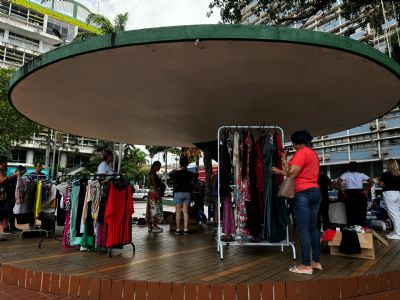 Bazar beneficente acontece na Praa Alencastro nesta quarta