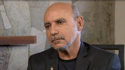 Ministro do STJ revoga priso domiciliar e manda Queiroz de volta  cadeia