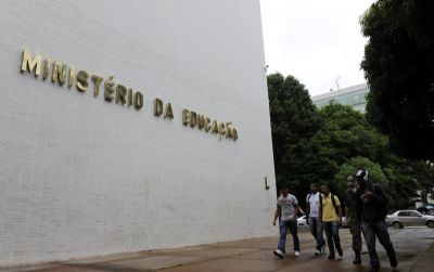 MEC informa desbloqueio de R$ 2 bilhes em oramento das universidades