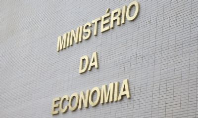 Economia prepara novo decreto para cortar IPI de 4 mil produtos