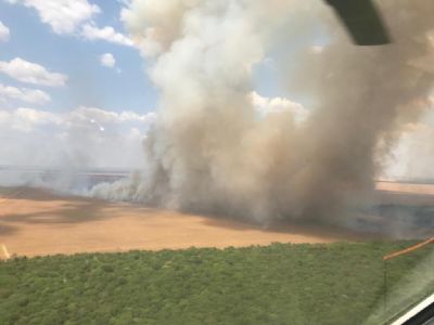Aeronaves ajudam a controlar incndio em fazenda de MT