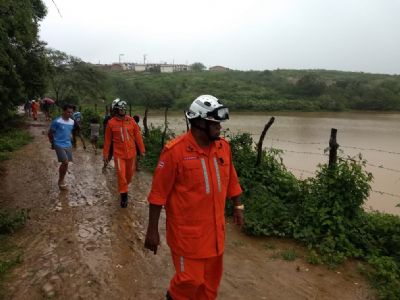 Bombeiros descartam risco de rompimento de 2 barragem na Bahia