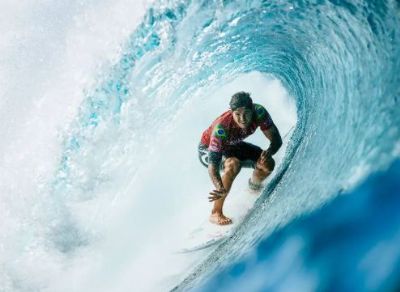 Gabriel Medina e Italo Ferreira acirram a disputa pelo ttulo mundial de surfe
