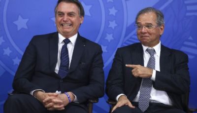 Bolsonaro fecha 2022 com taxa de desemprego a 9,3% em 2022, menor patamar desde 2015, diz IBGE