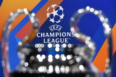 Uefa tira final da Champions de So Petersburgo, e Paris  a nova sede
