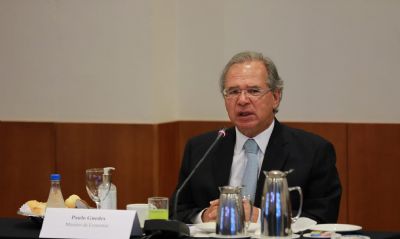 Hackers invadem transmisso de palestra do ministro Paulo Guedes