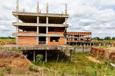 Obras do novo Hospital Júlio Muller estão em fase de drenagem do terreno