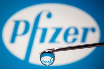 Pfizer diz que sua vacina contra covid  100% eficaz para faixa de 12 a 15 anos