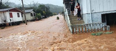 Chuvas matam 2 em Gramado, no Rio Grande do Sul; n de vtimas sobe para 3 em Santa Catarina
