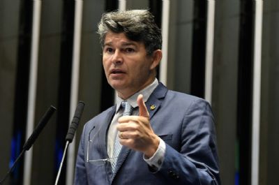 Deputado prope audincia pblica para destravar projeto da Ferrogro