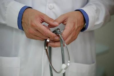Hospitais so condenados a indenizar pacientes tratados por falsos mdicos