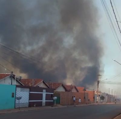 Vdeo | Grande incndio assusta moradores em VG