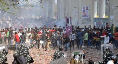 Protestos deixam 13 mortos e 150 feridos em Nova Dlhi