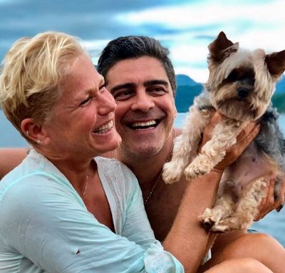 Junno Andrade faz emocionante homenagem ao cachorrinho de Xuxa: Obrigado por nos proteger tanto