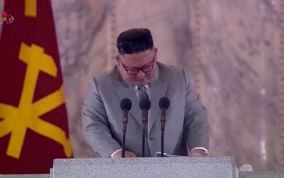 Presidente da Coria do Norte, Kim Jong-un chora ao pedir perdo por fracasso