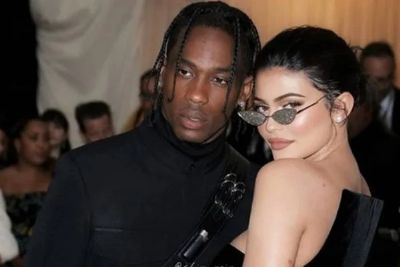 Kylie Jenner despista sobre relacionamento aberto com Travis Scott