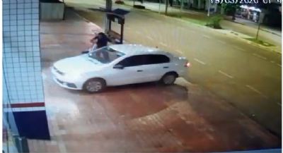 Homem invade comrcios com carro para cometer furtos - Veja vdeo