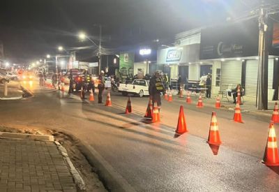Polcia flagra 23 motoristas dirigindo alcoolizados durante blitz em Cuiab