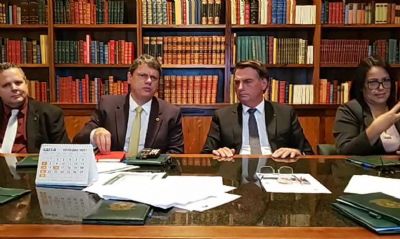 Bolsonaro diz que impostos federais sobre gs e diesel sero zerados