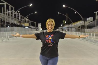 Conhea a primeira mulher que ser a nova voz da apurao do carnaval de SP em 30 anos