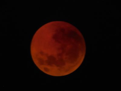 Cuiabanos podero ver o eclipse lunar na noite deste domingo