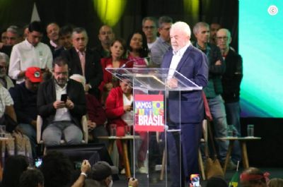 Lula prega unio entre divergentes e defende soberania do pas