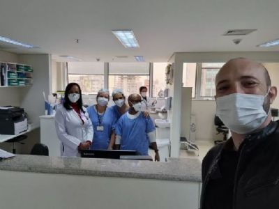 Primeiro brasileiro diagnosticado com varola dos macacos recebe alta e deixa hospital em SP