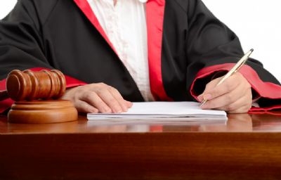 Juzes completam 17 anos de magistratura e relembram casos marcantes da carreira