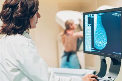 Medo de infeco faz mulheres adiarem mamografias