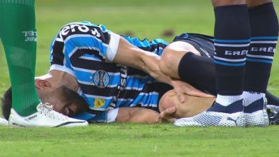 Grmio confirma leso e Marcelo Oliveira far cirurgia no joelho direito