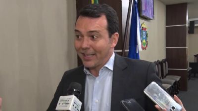 Ldio acusa Mendes de penalizar servidores para fazer caixa para eleio de 2020
