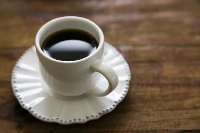 Excesso de caf aumenta chance de presso alta em pessoas predispostas
