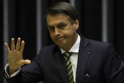 Bolsonaro anuncia venda de aeronaves da Embraer para Portugal