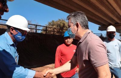 Governador visita municpios do Araguaia para entregar, vistoriar e lanar obras