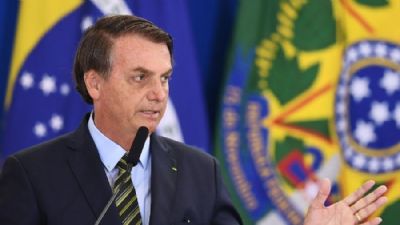 Bolsonaro quer elevar teto do IR para R$ 3 mil por ms