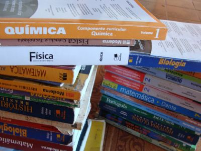 MEC define decreto de alfabetizao, mas atrasos atingem avaliao e livro didtico