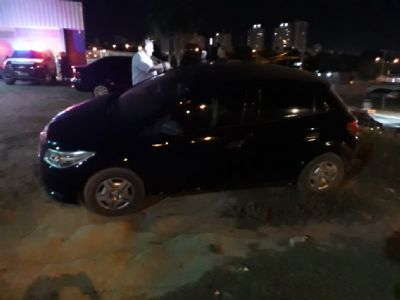 Aps perseguio e tiro, PM recupera carro roubado no Altos da Glria