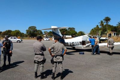 Operao integrada apreende 16 quilos de ouro em aeronave em Aragaras