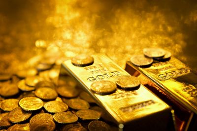 Com incertezas, ouro fecha em alta de 4% e atinge maior nvel desde 2012
