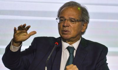 Ministro defende instituies multilaterais no fim de reunio do FMI