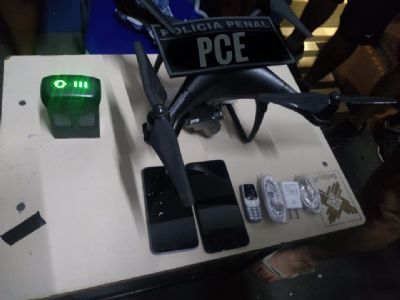 Drone que transportava celulares e carregadores  interceptado por policiais penais na PCE