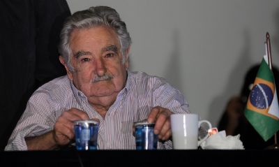 Ex-presidente uruguaio, Mujica renuncia ao Senado e deixa poltica