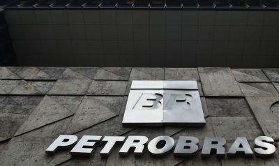 ANP autoriza Petrobras a movimentar gasolina de aviao