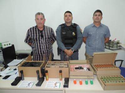 Prefeitura de Rondonpolis doa equipamentos no letais  Polcia Militar