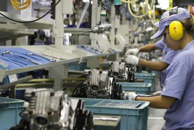 Produo industrial cresce 0,8% em outubro