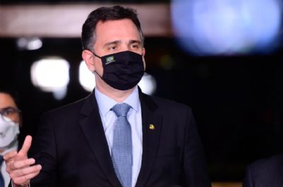 'Governo deve aceitar dividir lucros da Petrobras com a populao', diz o presidente do Senado