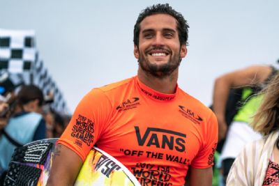 Surfista Marroquino desbanca brasileiro e  campeo em Fernando de Noronha